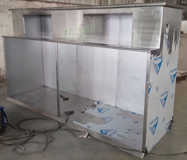 大型不銹鋼垃圾收集箱工廠(chǎng)生產(chǎn)圖