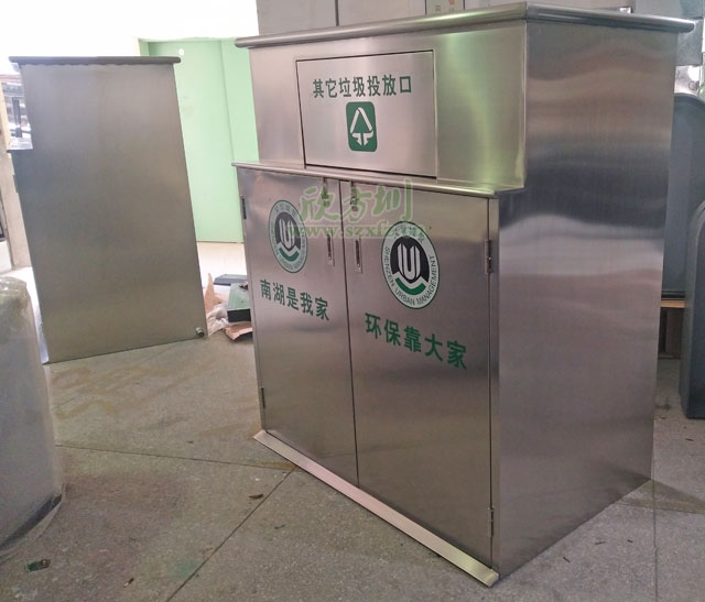 放單臺(tái)手推垃圾車(chē)的不銹鋼垃圾收集箱工廠(chǎng)生產(chǎn)圖